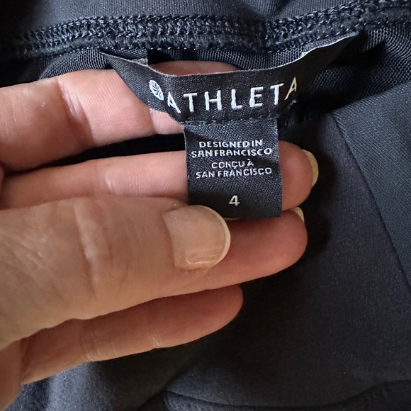 EUC Athleta Headlands Hybrid Cargo II Tights - dark charcoal/off-black size 4 - Picture 7 of 9